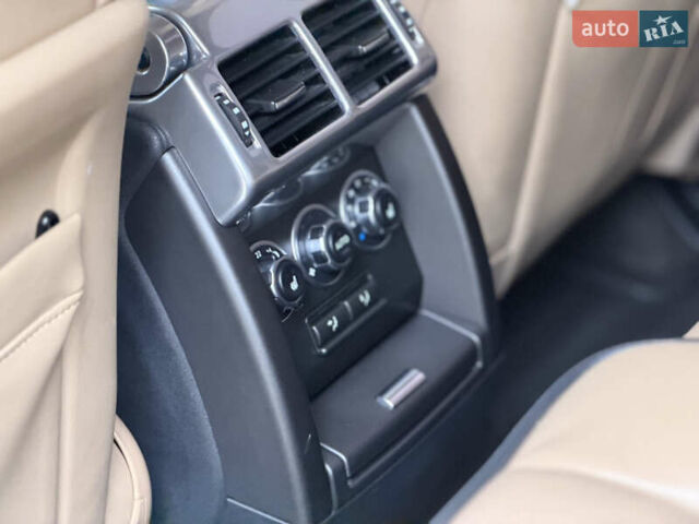 Черный Ленд Ровер Рендж Ровер, объемом двигателя 5 л и пробегом 195 тыс. км за 16000 $, фото 38 на Automoto.ua