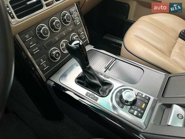 Черный Ленд Ровер Рендж Ровер, объемом двигателя 5 л и пробегом 164 тыс. км за 18400 $, фото 30 на Automoto.ua