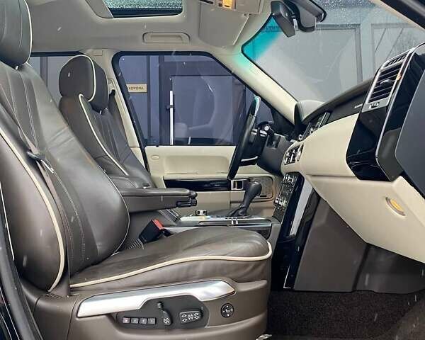 Чорний Ленд Ровер Рендж Ровер, об'ємом двигуна 5 л та пробігом 189 тис. км за 16500 $, фото 16 на Automoto.ua