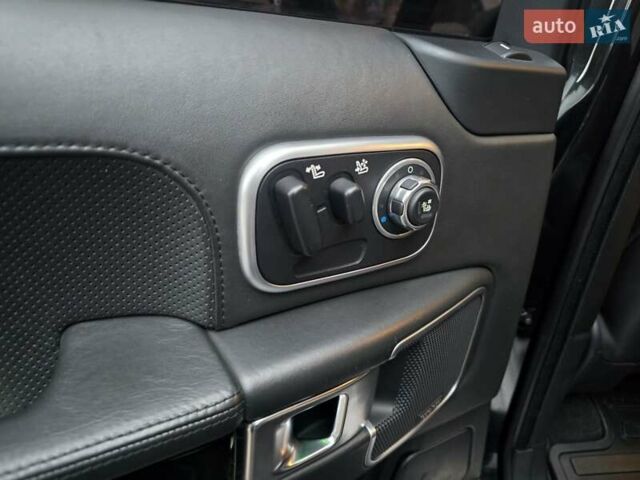 Черный Ленд Ровер Рендж Ровер, объемом двигателя 5 л и пробегом 199 тыс. км за 17000 $, фото 31 на Automoto.ua