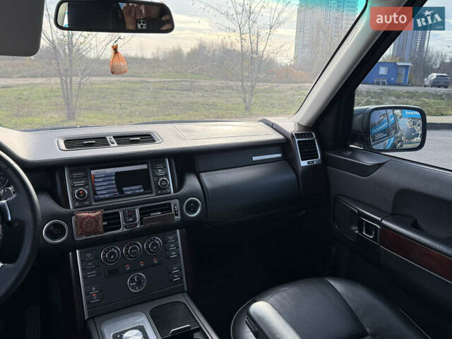 Чорний Ленд Ровер Рендж Ровер, об'ємом двигуна 4.37 л та пробігом 300 тис. км за 18999 $, фото 15 на Automoto.ua