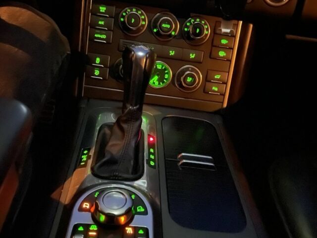 Черный Ленд Ровер Рендж Ровер, объемом двигателя 5 л и пробегом 250 тыс. км за 19800 $, фото 4 на Automoto.ua