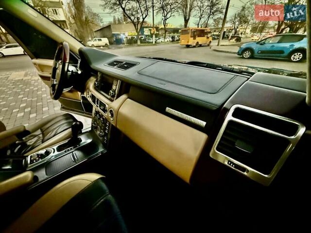 Черный Ленд Ровер Рендж Ровер, объемом двигателя 5 л и пробегом 265 тыс. км за 17999 $, фото 51 на Automoto.ua