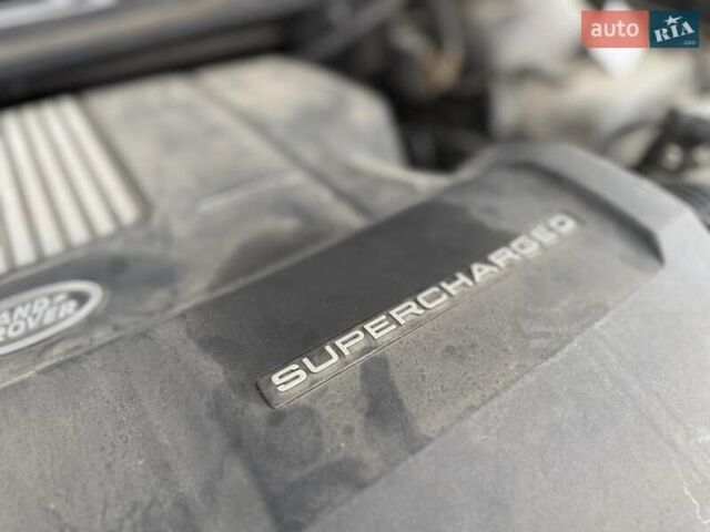 Чорний Ленд Ровер Рендж Ровер, об'ємом двигуна 5 л та пробігом 163 тис. км за 11990 $, фото 36 на Automoto.ua