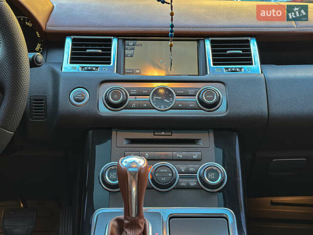 Чорний Ленд Ровер Рендж Ровер, об'ємом двигуна 2.99 л та пробігом 241 тис. км за 20500 $, фото 94 на Automoto.ua