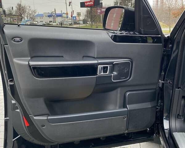 Черный Ленд Ровер Рендж Ровер, объемом двигателя 4.37 л и пробегом 205 тыс. км за 25500 $, фото 15 на Automoto.ua