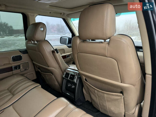 Чорний Ленд Ровер Рендж Ровер, об'ємом двигуна 4.37 л та пробігом 390 тис. км за 20500 $, фото 24 на Automoto.ua