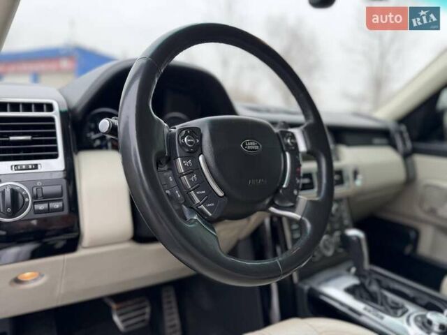 Чорний Ленд Ровер Рендж Ровер, об'ємом двигуна 5 л та пробігом 163 тис. км за 11990 $, фото 20 на Automoto.ua