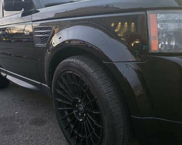 Черный Ленд Ровер Рендж Ровер, объемом двигателя 5 л и пробегом 210 тыс. км за 17000 $, фото 6 на Automoto.ua