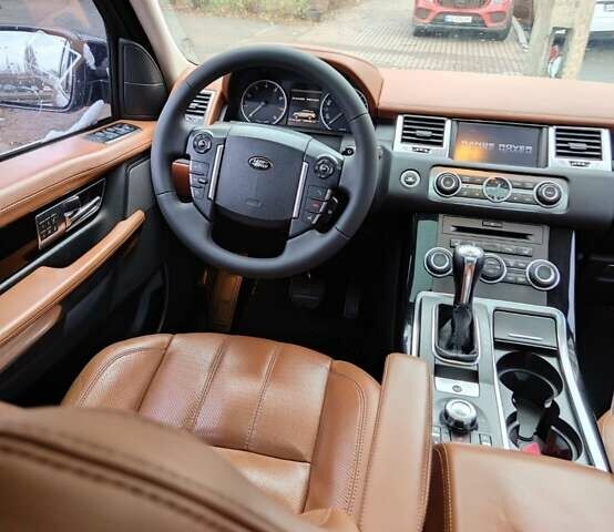 Черный Ленд Ровер Рендж Ровер, объемом двигателя 5 л и пробегом 210 тыс. км за 17000 $, фото 9 на Automoto.ua