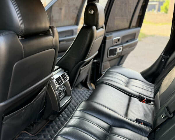 Чорний Ленд Ровер Рендж Ровер, об'ємом двигуна 4.37 л та пробігом 227 тис. км за 16900 $, фото 17 на Automoto.ua