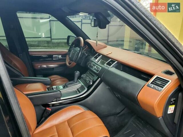 Черный Ленд Ровер Рендж Ровер, объемом двигателя 5 л и пробегом 235 тыс. км за 15000 $, фото 11 на Automoto.ua