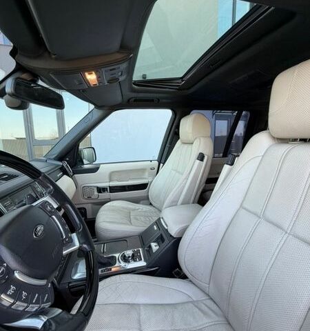 Чорний Ленд Ровер Рендж Ровер, об'ємом двигуна 5 л та пробігом 181 тис. км за 17999 $, фото 39 на Automoto.ua