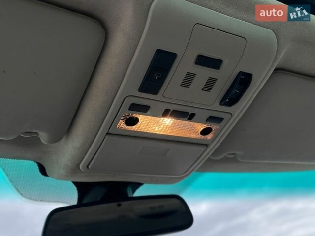 Чорний Ленд Ровер Рендж Ровер, об'ємом двигуна 5 л та пробігом 129 тис. км за 24999 $, фото 17 на Automoto.ua