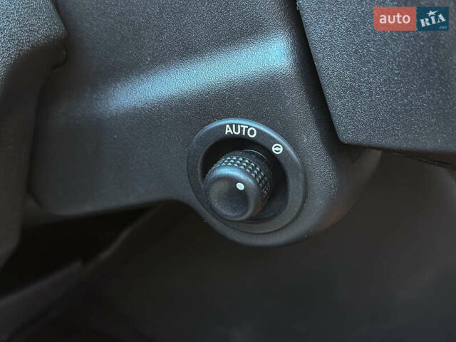 Чорний Ленд Ровер Рендж Ровер, об'ємом двигуна 2.99 л та пробігом 241 тис. км за 20500 $, фото 97 на Automoto.ua