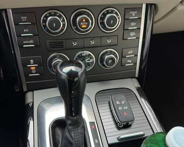 Чорний Ленд Ровер Рендж Ровер, об'ємом двигуна 5 л та пробігом 186 тис. км за 18700 $, фото 23 на Automoto.ua