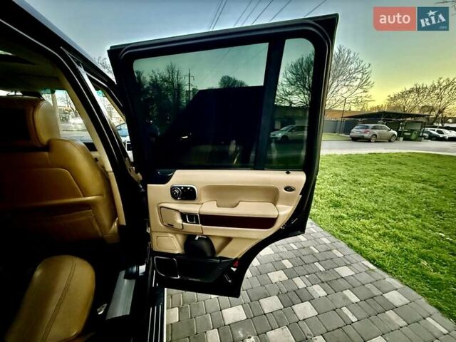 Черный Ленд Ровер Рендж Ровер, объемом двигателя 5 л и пробегом 265 тыс. км за 17999 $, фото 39 на Automoto.ua