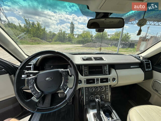 Черный Ленд Ровер Рендж Ровер, объемом двигателя 5 л и пробегом 268 тыс. км за 20000 $, фото 12 на Automoto.ua