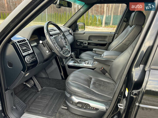 Чорний Ленд Ровер Рендж Ровер, об'ємом двигуна 5 л та пробігом 105 тис. км за 25000 $, фото 11 на Automoto.ua