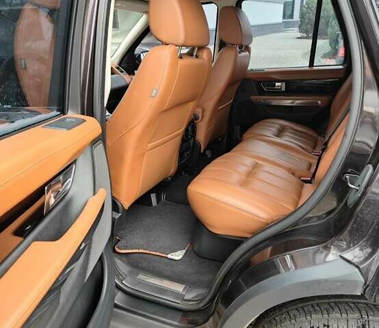 Черный Ленд Ровер Рендж Ровер, объемом двигателя 5 л и пробегом 210 тыс. км за 17000 $, фото 14 на Automoto.ua