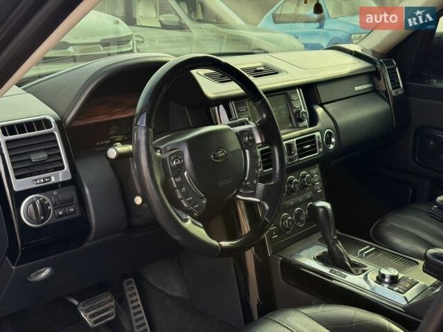 Чорний Ленд Ровер Рендж Ровер, об'ємом двигуна 5 л та пробігом 276 тис. км за 15000 $, фото 1 на Automoto.ua