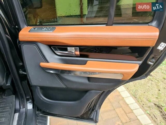 Черный Ленд Ровер Рендж Ровер, объемом двигателя 5 л и пробегом 235 тыс. км за 15000 $, фото 13 на Automoto.ua