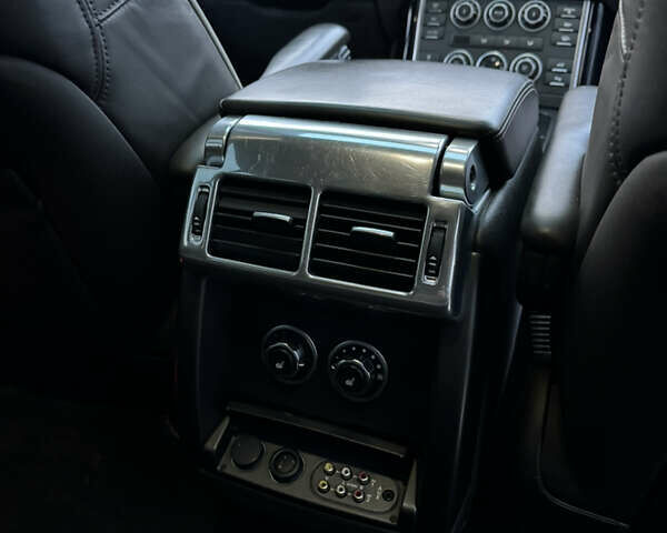 Чорний Ленд Ровер Рендж Ровер, об'ємом двигуна 4.37 л та пробігом 246 тис. км за 17777 $, фото 18 на Automoto.ua