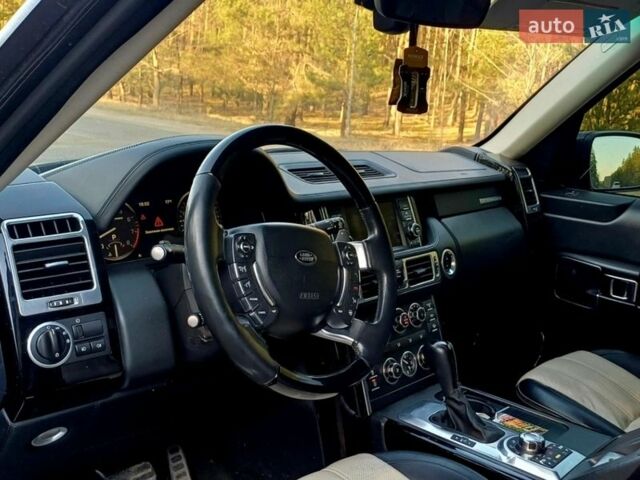 Чорний Ленд Ровер Рендж Ровер, об'ємом двигуна 5 л та пробігом 225 тис. км за 12000 $, фото 7 на Automoto.ua