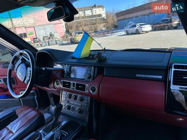 Чорний Ленд Ровер Рендж Ровер, об'ємом двигуна 5 л та пробігом 372 тис. км за 12500 $, фото 42 на Automoto.ua