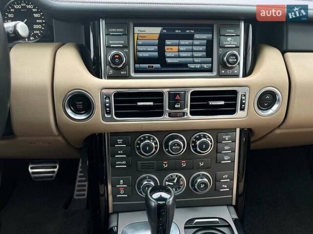 Черный Ленд Ровер Рендж Ровер, объемом двигателя 5 л и пробегом 164 тыс. км за 18400 $, фото 28 на Automoto.ua