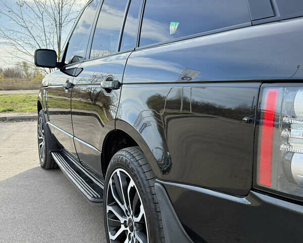 Чорний Ленд Ровер Рендж Ровер, об'ємом двигуна 4.37 л та пробігом 300 тис. км за 18999 $, фото 8 на Automoto.ua