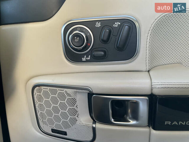 Чорний Ленд Ровер Рендж Ровер, об'ємом двигуна 5 л та пробігом 258 тис. км за 17000 $, фото 9 на Automoto.ua