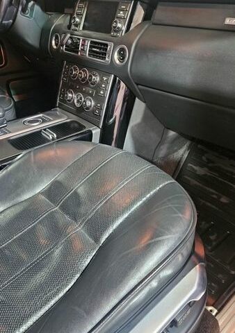 Черный Ленд Ровер Рендж Ровер, объемом двигателя 4.37 л и пробегом 282 тыс. км за 21777 $, фото 26 на Automoto.ua