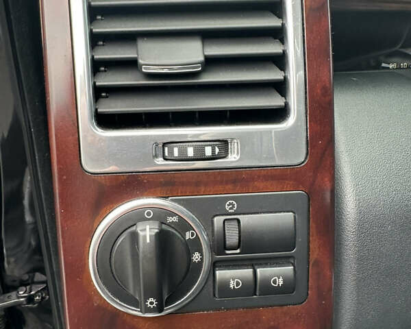 Черный Ленд Ровер Рендж Ровер, объемом двигателя 4.37 л и пробегом 270 тыс. км за 19500 $, фото 24 на Automoto.ua