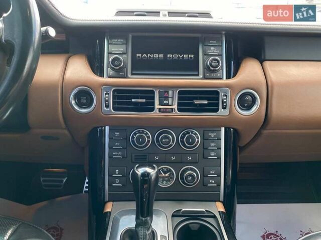 Чорний Ленд Ровер Рендж Ровер, об'ємом двигуна 5 л та пробігом 231 тис. км за 19999 $, фото 18 на Automoto.ua