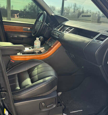 Чорний Ленд Ровер Рендж Ровер, об'ємом двигуна 5 л та пробігом 108 тис. км за 23500 $, фото 12 на Automoto.ua