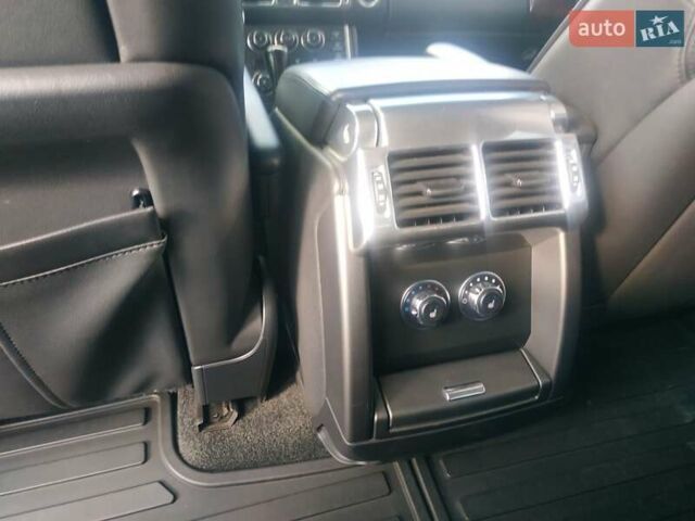 Черный Ленд Ровер Рендж Ровер, объемом двигателя 5 л и пробегом 212 тыс. км за 23000 $, фото 55 на Automoto.ua