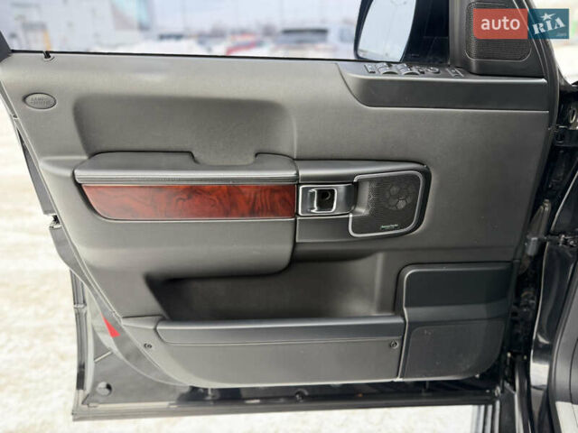 Черный Ленд Ровер Рендж Ровер, объемом двигателя 4.4 л и пробегом 272 тыс. км за 17900 $, фото 6 на Automoto.ua