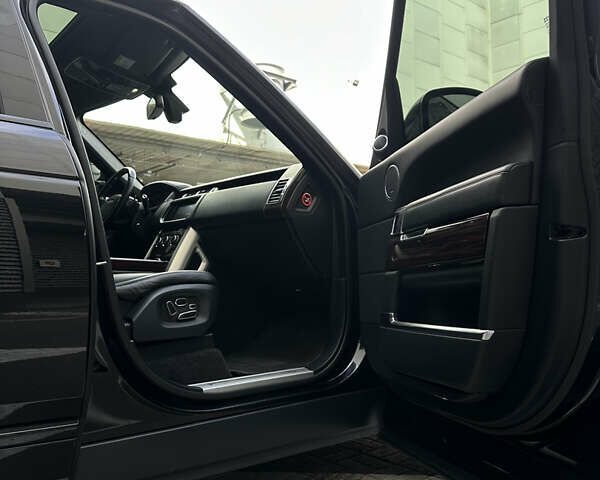 Черный Ленд Ровер Рендж Ровер, объемом двигателя 4.4 л и пробегом 218 тыс. км за 36000 $, фото 55 на Automoto.ua