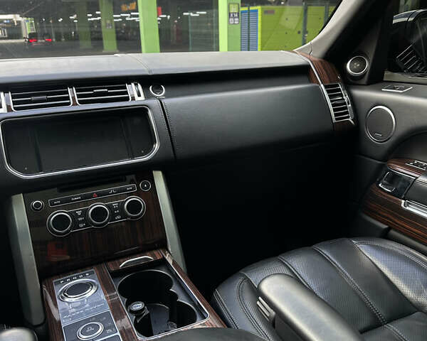 Черный Ленд Ровер Рендж Ровер, объемом двигателя 4.4 л и пробегом 218 тыс. км за 36000 $, фото 34 на Automoto.ua