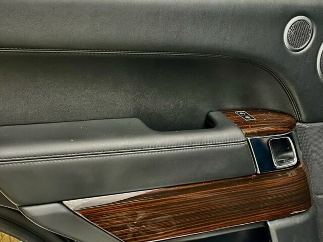 Черный Ленд Ровер Рендж Ровер, объемом двигателя 5 л и пробегом 220 тыс. км за 31200 $, фото 8 на Automoto.ua