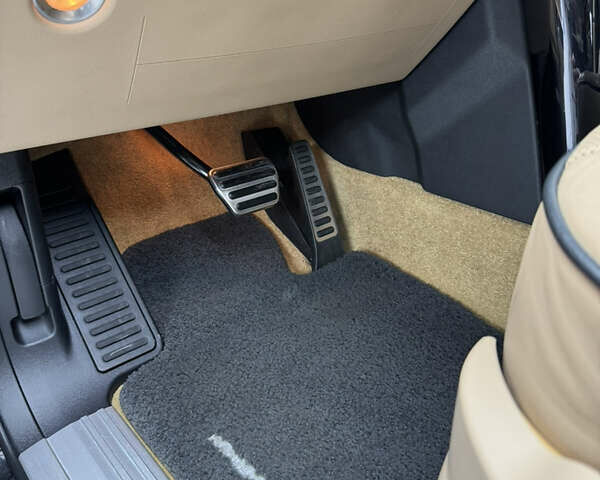 Черный Ленд Ровер Рендж Ровер, объемом двигателя 5 л и пробегом 82 тыс. км за 25500 $, фото 25 на Automoto.ua