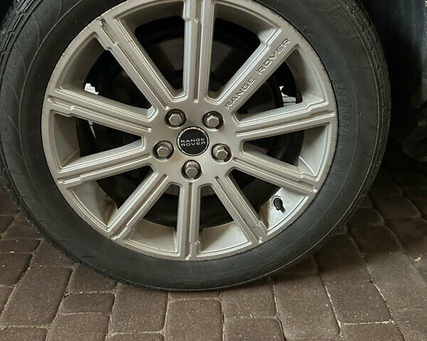 Черный Ленд Ровер Рендж Ровер, объемом двигателя 5 л и пробегом 237 тыс. км за 17700 $, фото 4 на Automoto.ua