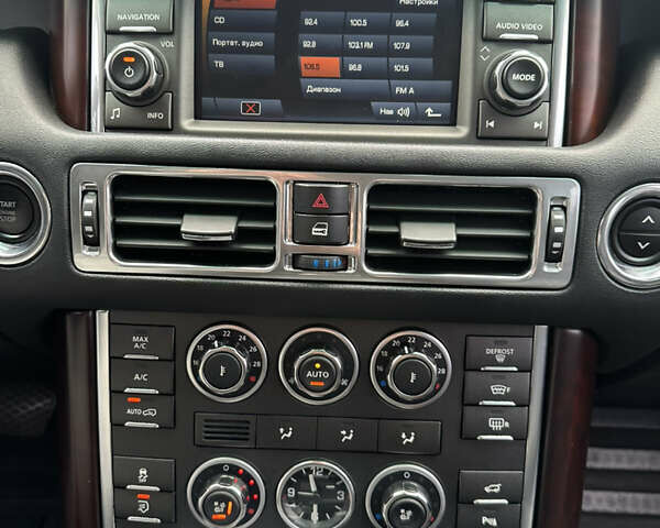 Черный Ленд Ровер Рендж Ровер, объемом двигателя 4.37 л и пробегом 270 тыс. км за 19500 $, фото 33 на Automoto.ua