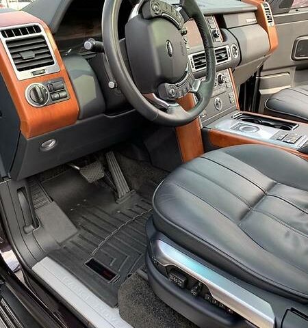 Чорний Ленд Ровер Рендж Ровер, об'ємом двигуна 4.4 л та пробігом 235 тис. км за 32700 $, фото 9 на Automoto.ua