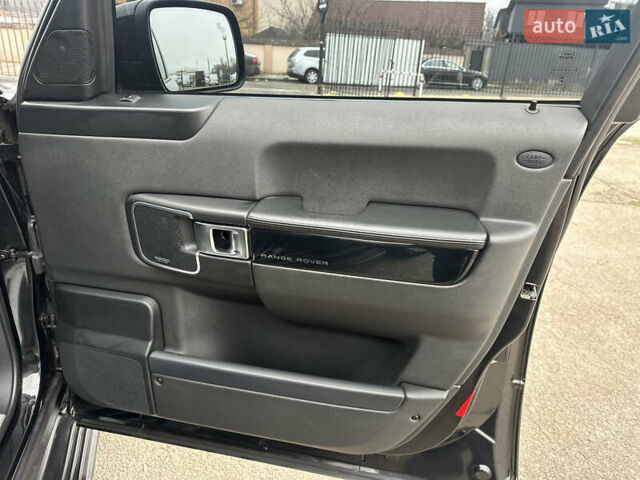 Чорний Ленд Ровер Рендж Ровер, об'ємом двигуна 4.37 л та пробігом 150 тис. км за 26000 $, фото 36 на Automoto.ua