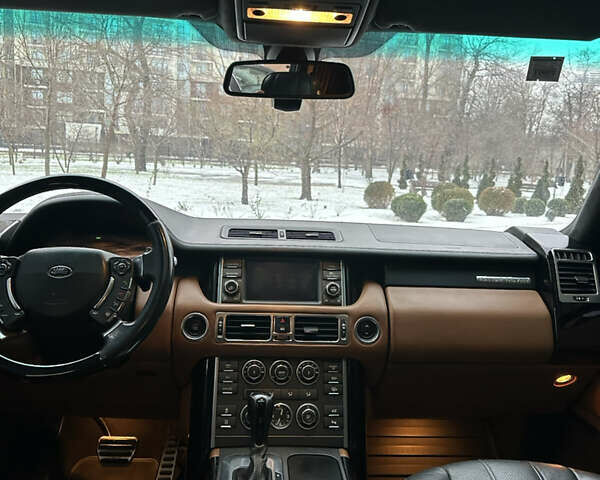 Черный Ленд Ровер Рендж Ровер, объемом двигателя 5 л и пробегом 180 тыс. км за 16000 $, фото 14 на Automoto.ua