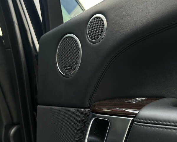 Черный Ленд Ровер Рендж Ровер, объемом двигателя 4.4 л и пробегом 218 тыс. км за 36000 $, фото 65 на Automoto.ua