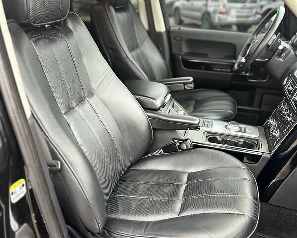 Чорний Ленд Ровер Рендж Ровер, об'ємом двигуна 4.37 л та пробігом 150 тис. км за 26000 $, фото 34 на Automoto.ua