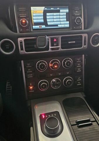 Черный Ленд Ровер Рендж Ровер, объемом двигателя 4.37 л и пробегом 282 тыс. км за 21777 $, фото 17 на Automoto.ua